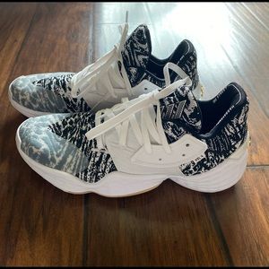 Men’s Adidas Harden Vol. 4 shoes